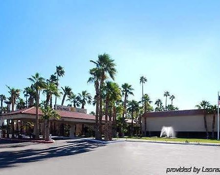 Ramada By Wyndham Yuma Motel Luaran gambar