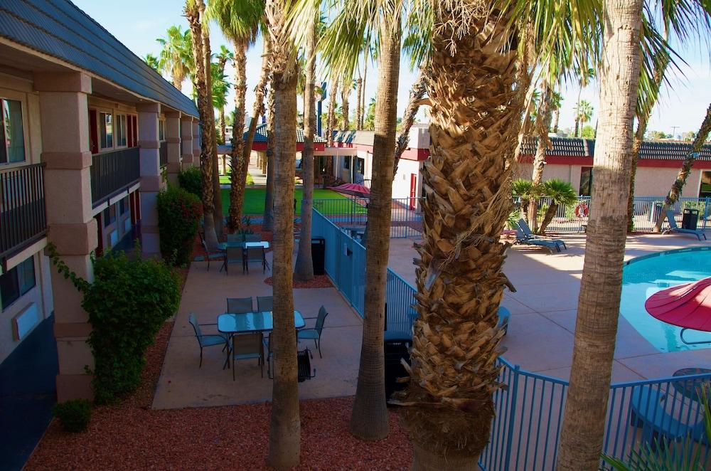 Ramada By Wyndham Yuma Motel Luaran gambar